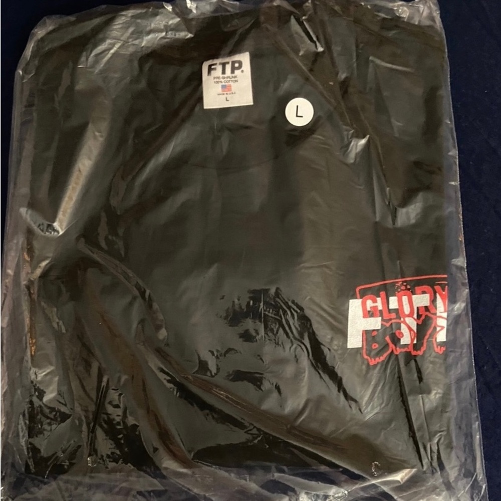 *NWT* FTP GLO GANG LOGO T - SHIRT